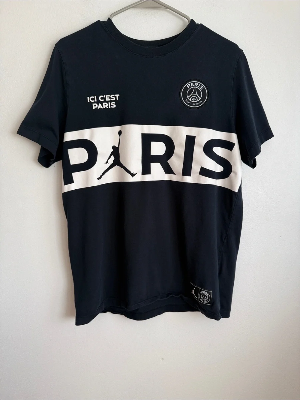 2008 Nike Air Jordan Paris Saint Germain T Shirt men’s size medium